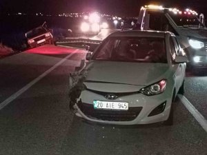 Burdur’da iki otomobil çarpıştı: 3 yaralı