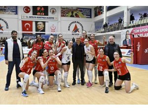 Başkan Uysal’dan voleybol takımına destek çağrısı