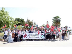 Üniversite öğrencileri, İsrail saldırılarını protesto etti