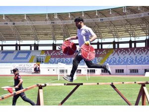 İlk kez düzenlenen üniversitelerarası itfaiye oyunlarını Ardahan ekibi kazandı