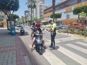 Alanya’da aranan 3 şahıs yakalandı