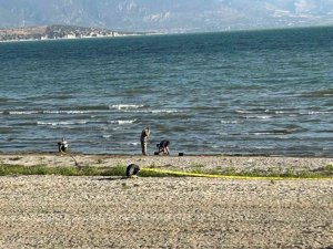 Eğirdir Gölü’nde bulunan el bombaları imha edilmek üzere gölden çıkarıldı