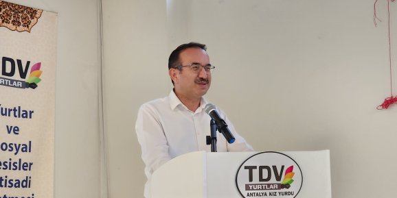 TDV Antalya Yüksek Öğrenim Kız Yurdunda mezuniyet sevinci