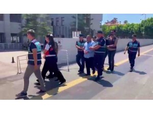 Yurt dışından yasa dışı yollarla getirdikleri uyuşturucuyu turizm bölgelerinde satacaklardı