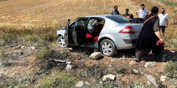 Burdur’da yoldan çıkan otomobil araziye savruldu: 8 yaralı