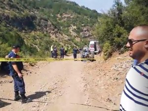 Isparta’da devrilen traktörün altında kalan sürücü hayatını kaybetti