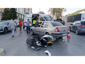 Manavgat’ta otomobil ile motosiklet çarpıştı: 2 yaralı