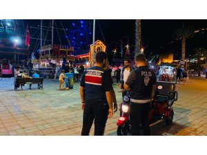 Alanya’da motosiklet sürücülerine ceza yağdı