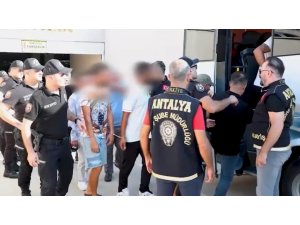 Antalya’da aranan şahıslara yönelik eş zamanlı operasyon: 140 kişi yakalandı