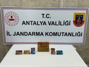 Alanya’da sahte basın kimliğiyle gezen şüpheli yakalandı