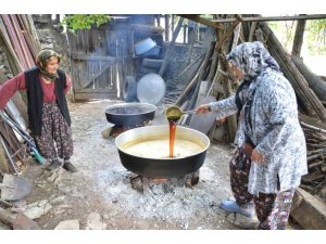 Antalya’da pekmez kazanları kaynamaya başladı