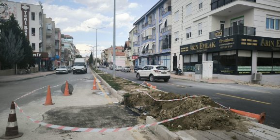 Korkuteli'nde İstiklal Caddesi Asfaltlama Tartışması