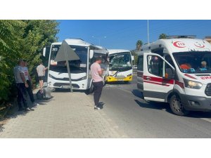 Antalya’da tur midibüsleri çarpıştı: 12 yaralı