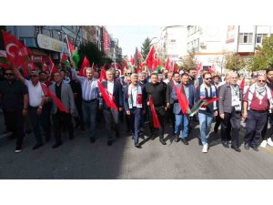 Isparta’da Gazze işgalinin 1’inci yıl dönümünde protesto yürüyüşü düzenlendi