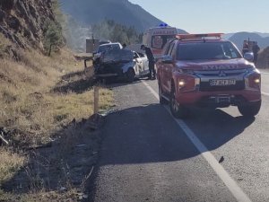 Otomobil takla attı, Rus uyruklu sürücü ağır yaralandı