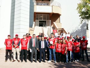 Akdeniz Üniversitesi’nde işten çıkarılan işçiler için eylem