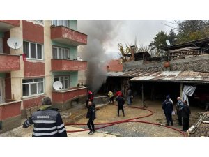 Isparta’da odunlukta çıkan yangın söndürüldü