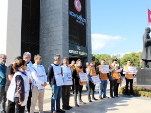 Konyaaltı Belediyesi’nde memurlar maaş eyleminde