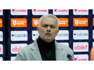 Jose Mourinho: "Bir oyuncu sakatlandığı zaman, başka bir oyuncuya oynama kapısı açılır"