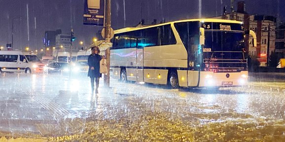Soğuk ve yağışlı hava geliyor