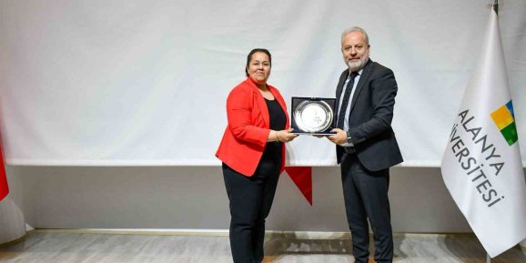 Alanya Üniversitesi’nde "Doğanın İzinde" zirvesi