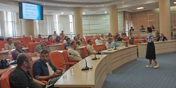 Kepez Belediyesi’nden personele kariyer ve kişisel gelişim eğitimi