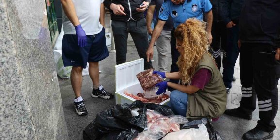 İzmir’den Antalya’ya yolcu otobüsüyle çöp poşetinde 300 kilo et gönderdiler