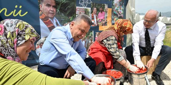 Antalya’da FoodFest’in hasat durağı Kumluca oldu