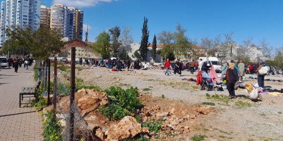 Meltem’de görüntü kirliliği tepki çekiyor!