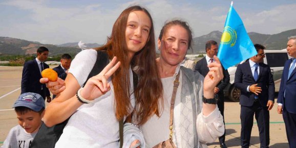 Kazakistan’dan Gazipaşa-Alanya Havalimanı’na ilk direkt uçuş gerçekleşti