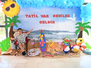 Minik öğrenciler hem karne aldı hem mangal keyfi yaptı
