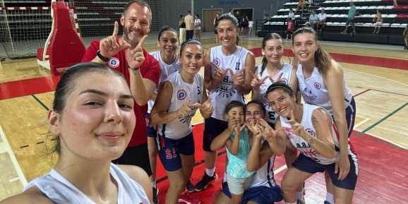 KADIN BASKETBOLUNDA TARİHİ BAŞARI