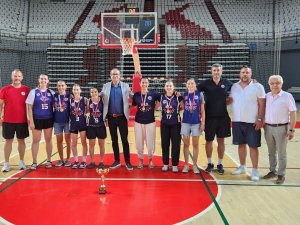 KADIN BASKETBOLUNDA TARİHİ BAŞARI