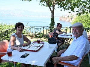 Yaşlı Evleri’nde mangala turnuvası
