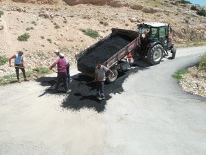 Asfalt bakım onarım ve yama çalışmaları tüm hızıyla sürüyor