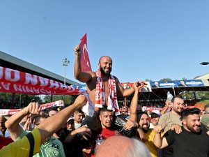 Kutlama töreni ertelendi