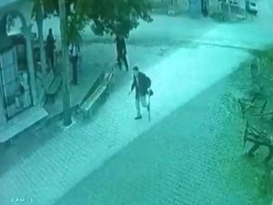 93 yaşındaki adam dehşet saçtı