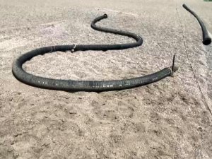 500 metrelik boru kıyıya vurdu