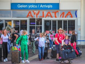 Turist sayısı 9 milyonu aştı