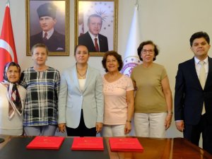 Yardımseverler Derneği'nden eğitime destek