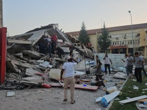 Balıkesir'de 6.1 büyüklüğünde deprem
