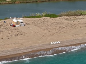 Arkası nehir, önü deniz manzaralı sahilkondu