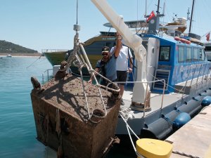 Balıkçı barınağında deniz dip temizliği
