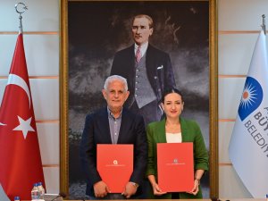 Antalya Büyükşehir Belediyesi denizlerin korunması için çalışıyor.