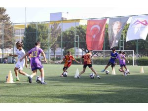 MERSİN’DE YIL BOYU ÜCRETSİZ FUTBOL KURSU