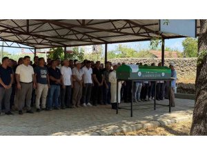 FELÇLİ KOCASINI TIRAŞ EDERKEN GÖRÜNTÜLENMİŞTİ, ACI HABER GELDİ