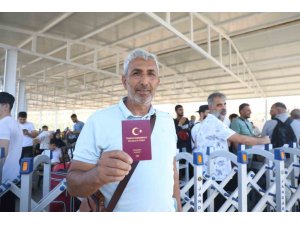 TÜRK VATANDAŞLARIN SURİYE’YE GEÇİŞ DÖNEMİ BAŞLADI