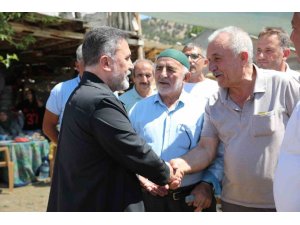 AK PARTİ ADANA İL BAŞKANI DAĞLI, TUFANBEYLİ’DE VATANDAŞLARI DİNLEDİ