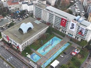 İKİ KİŞİNİN EV HAPSİ KARARI KALDIRILDI