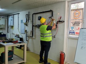 AESOB’tan Dev Adım: Doğal Gaz Çalışanları Mesleki Yeterlilik Sınavında